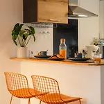 La Cime - Duplex Hypercentre, Wi-fi & Restaurant Apartment *