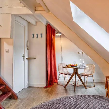 Apartment La Cime - Duplex Hypercentre, Wi-fi & Restaurant Caen