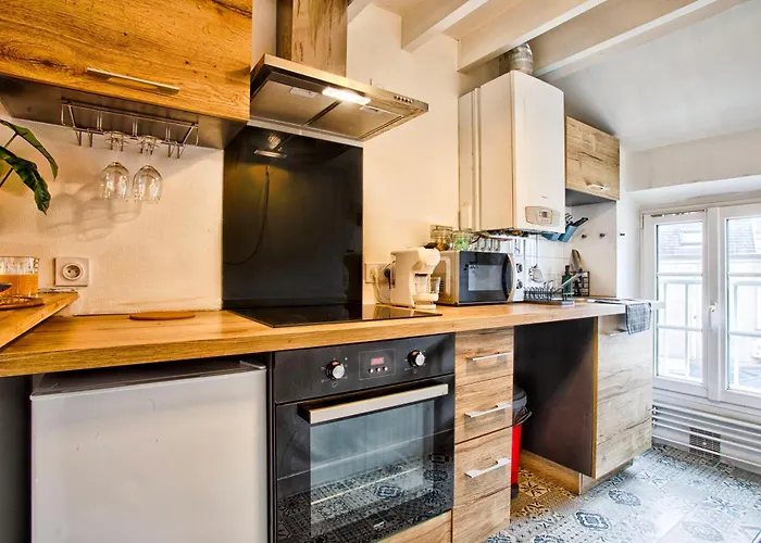 Apartment La Cime - Duplex Hypercentre, Wi-fi & Restaurant Caen